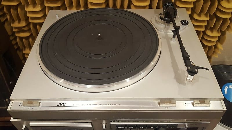 JVC L-A10 turntable image 1