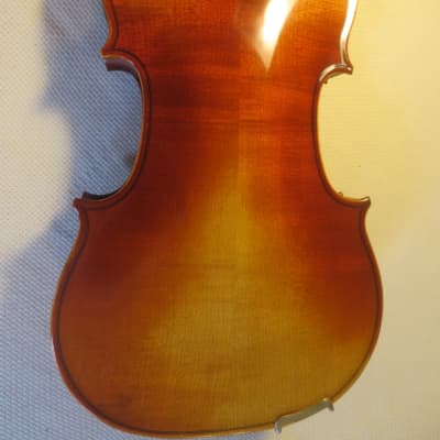 1988 Suzuki Violin No. 300, 4/4 Intermediate with Case - Near-Mint