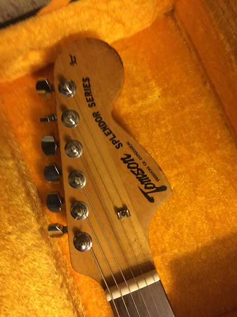 Tomson( Fender Mustang type)Red/Black Japan Vintage with