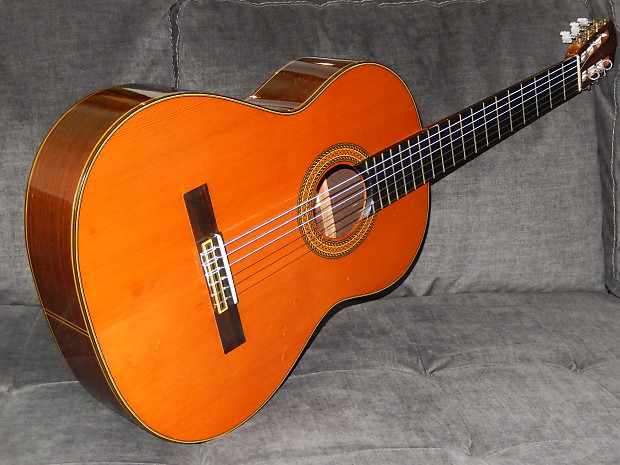 MADE IN 1972 VERY RARE YAMAKI GC30 TRULY AMAZING CLASSICAL CONCERT GUITAR