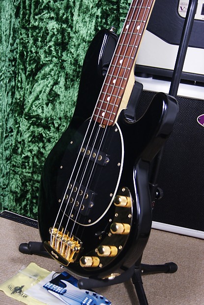 Ernie Ball USA Music Man 2006 Limited Edition Stingray HS