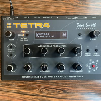 Dave Smith Instruments Tetra (Tetr4) 90s/00s