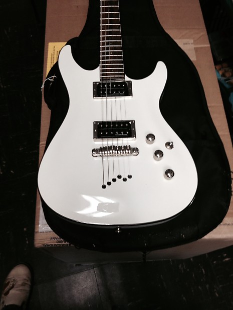 Ibanez SZ320 White | Reverb