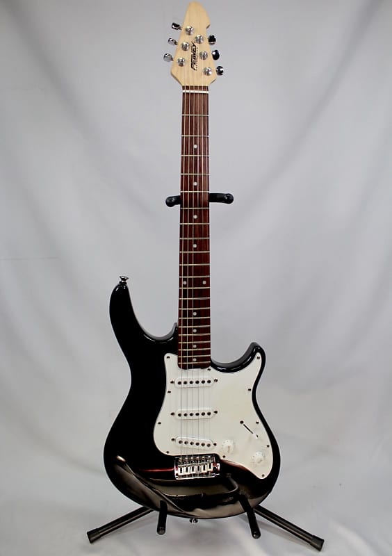 Raptor® Plus Ivory Electric Guitar - Peavey