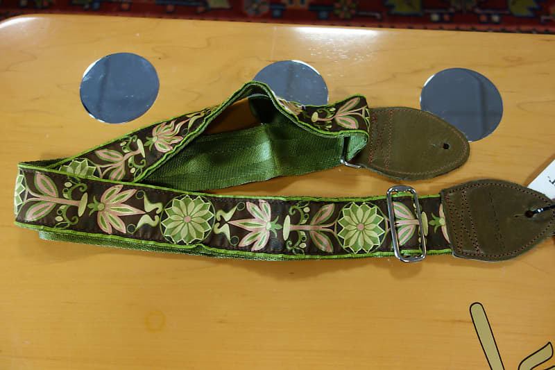 Daisy Green Guitar Strap  Strap for Guitar & Bass with Flowers – Pardo  Guitar Straps