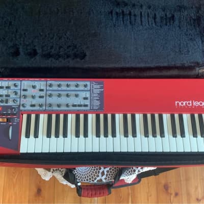 Nord Lead 2X 49-Key 20-Voice Polyphonic Synthesizer 2003 - 2013 - Red