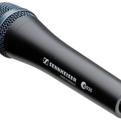 Sennheiser e 935 Dynamic Cardioid Vocal Microphone with 100% Metal Casing E935