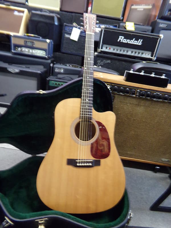 Martin DC1E 1997 Natural acousic /electric guitar Reverb