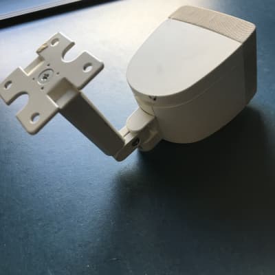 Bose Acoustimass Series III Singlecube Speaker White image 5