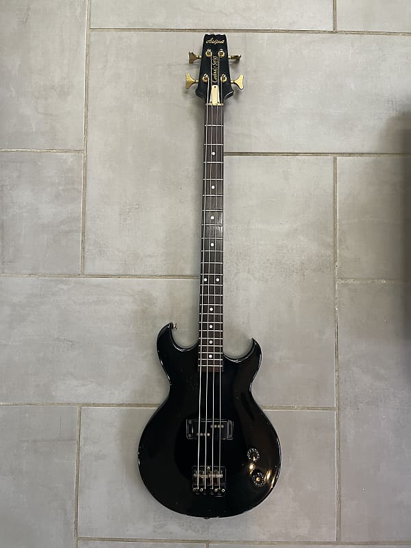 Aria Pro II CSBBlack ‘n Gold Bass 1982 Medium Scale set neck Reverb