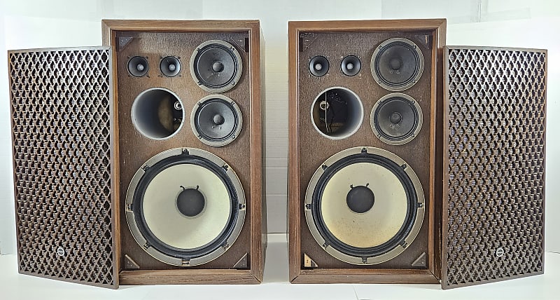 Vintage Hi-Fi Pair of Sansui SP-200 3-Way, 5-Driver Loudspeaker System |  1969