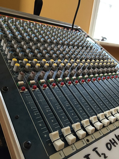 Allen & Heath MixWizard WZ16:2DX Mixer, Made in UK, with SKB Allen & Heath MixWizard WZ16:2DX Mixer, Made in UK, with SKB