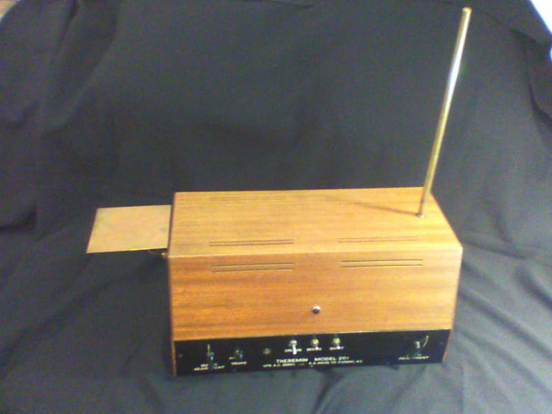 R. Moog Theremin  An Original  Model 201  brown image 1