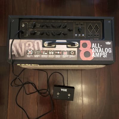 Vox AV30G 30-Watt 1x10 Analog Modeling Guitar Combo Amp