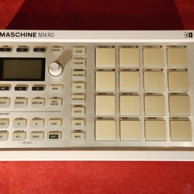 Native Instruments Maschine Mikro MKII w/ USB Cable image 2