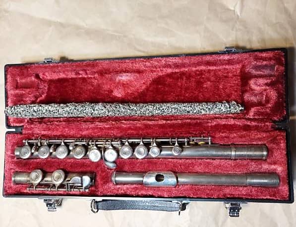 Yamaha Flute popular model YFL 225