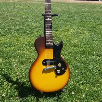 Gibson Melody Maker 1961 Sunburst image 2