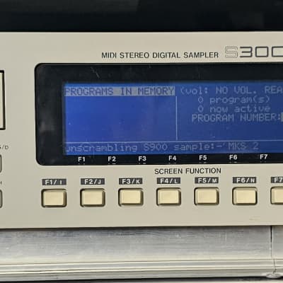 Akai S3000XL MIDI Stereo Digital Sampler 1996 - White