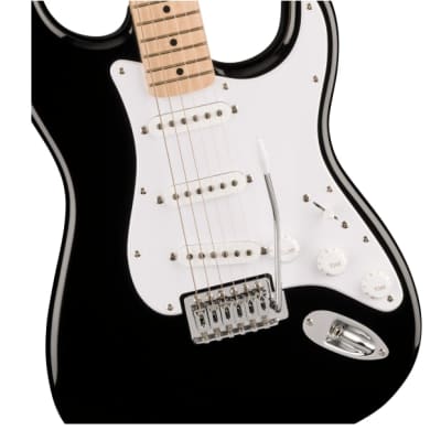 Squier Sonic® Stratocaster® Pack, Maple Fingerboard, Black, Gig Bag, 10G - 120V image 14