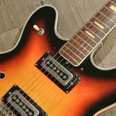 1960's Imperial Tonemaster Model 702-V  Made in Italy by Crucianell-  With Case image 3