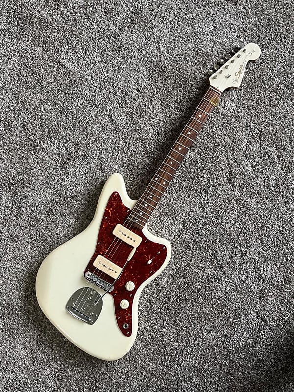 Squier J Mascis Jazzmaster (2012), Rosewood Fretboard Squier J Mascis Jazzmaster (2012), Rosewood Fretboard