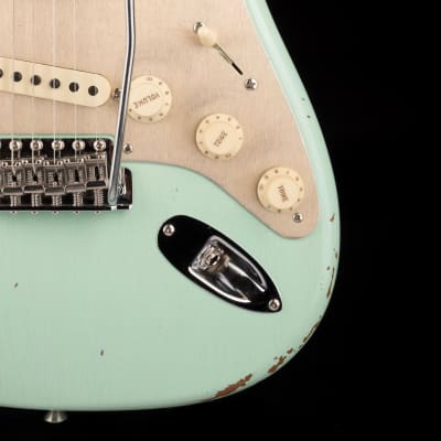 Fender Custom Shop Roasted 1960 Stratocaster Relic Birdseye Maple Aged Surf Green image 9