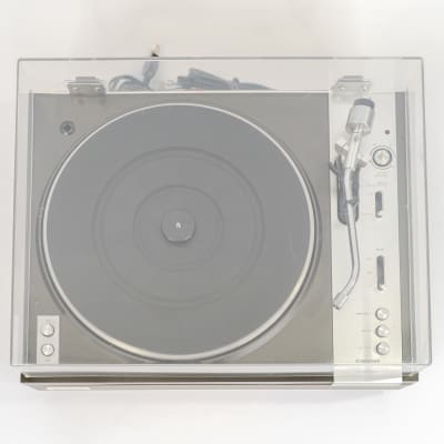 Pin's platine vinyle portable – goodies vintage