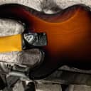 Fender American Professional II Precision Bass with Maple Fretboard 2020 - Present - 3-Color Sunburst