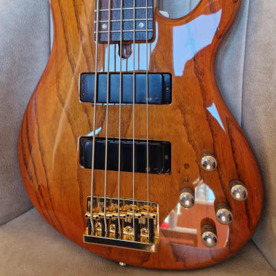 YAMAHA エレキベース TRB-5Ⅱ 美品　ビンテージ　希少 YAMAHA Japan 1998 TRB-5-II-F Lined Fretless 5-String Bass