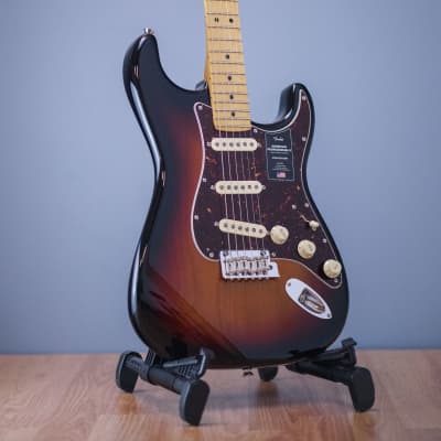 Fender American Professional II Stratocaster Sunburst DEMO image 1