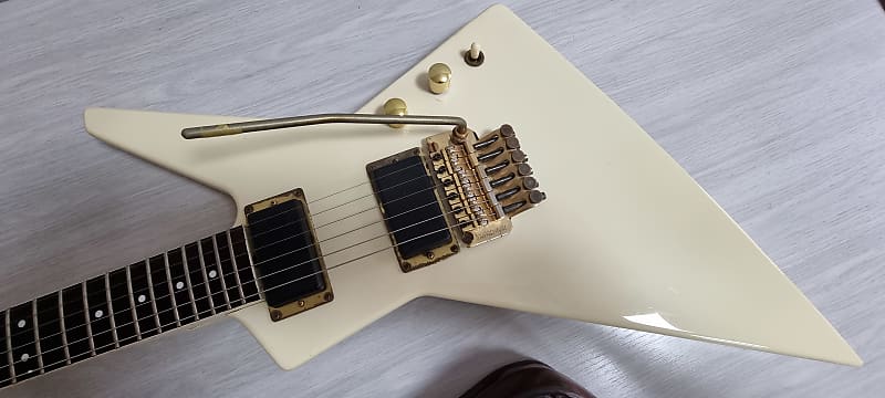 Fernandes BX80J 1980s White Explorer guitar with Arm tremolo