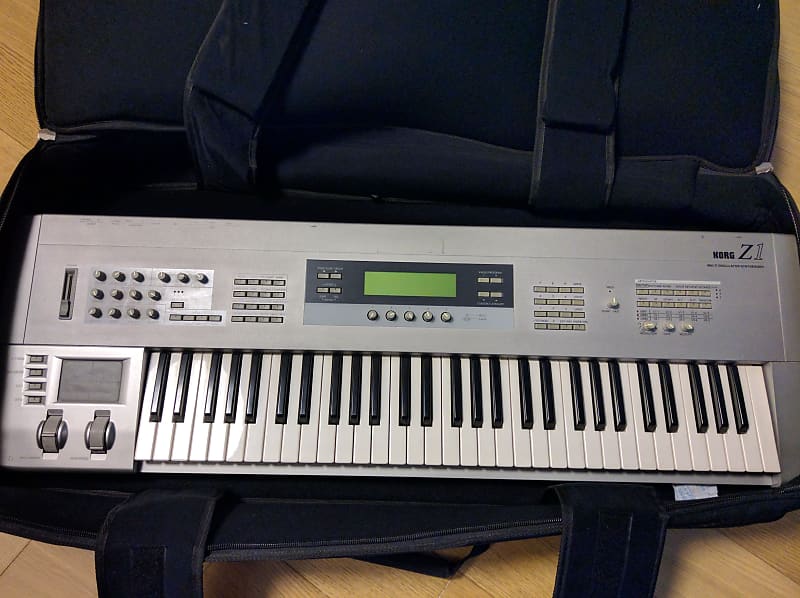 Korg Z1 (Z1EX) 18-voice vintage synthesizer keyboard w/ new soft case