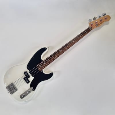 美品 メンテ済 Squier Mike Dirnt PRECISION BASS Squier Mike Dirnt Precision Bass | TalkBass.com