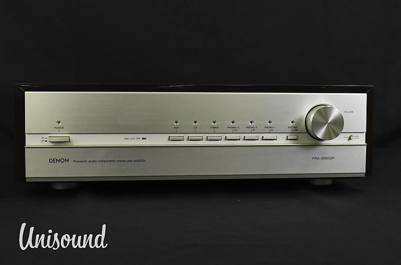 Denon PRA-2000ZR Stereo Pre-Amplifier in Excellent working Condition