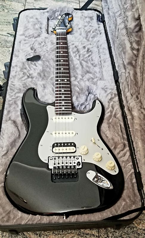 Fender American Ultra Luxe Stratocaster Floyd Rose HSS 2021 - Present - Mystic Black image 1