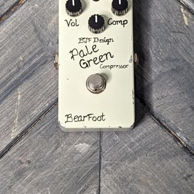 Bearfoot FX Pale Green Compressor