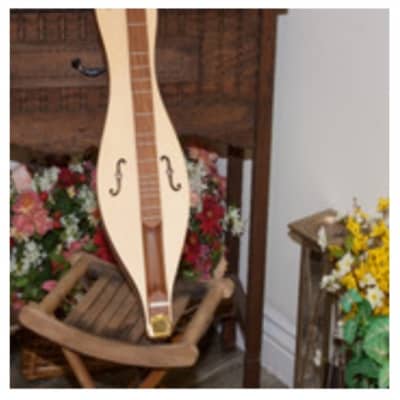 Roosebeck DMCRT5 | Mountain Dulcimer 5-String with Cutaway Upper Bout and F-Holes. New with Full Warranty! image 8