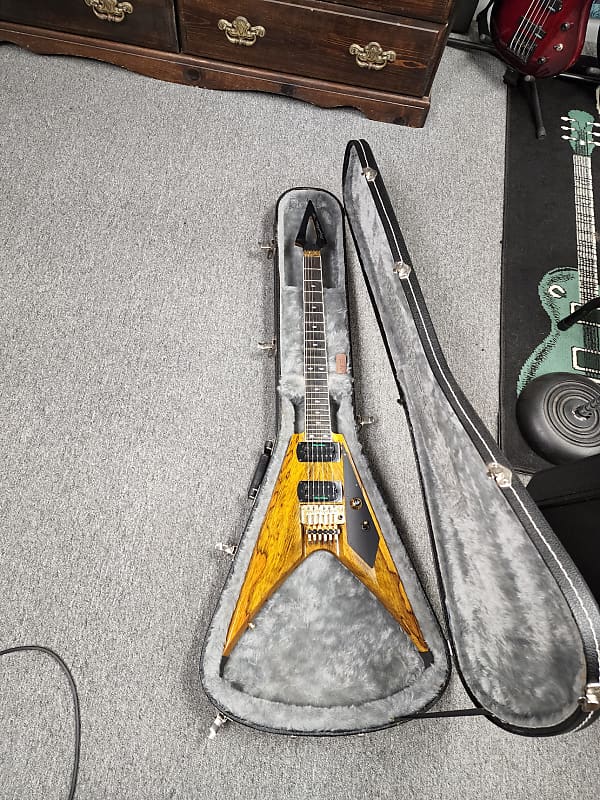 Flying V Floyd Rose V24 ARROW Redmond Neck Thru Black Limba Reverb