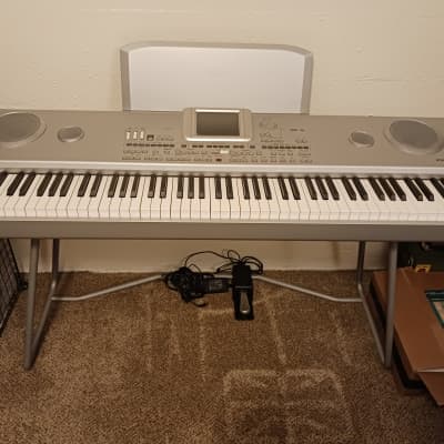 Korg Pa588 88-Key Professional Arranger Keyboard 2000s - Silver