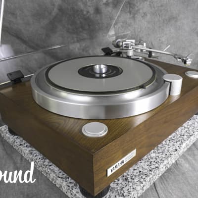 YAMAHA GT-2000L Turntable [Woodgrain Plinth Version] W/ Auto Lifter Adjust  in Very Good Condition. | Reverb Ireland