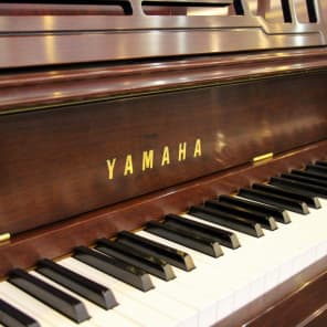 Yamaha m560 top