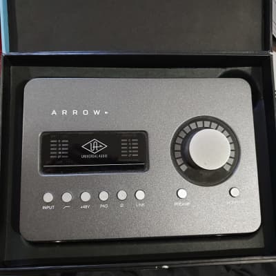 Universal Audio Arrow 2x4 Thunderbolt 3 Interface with Solo DSP