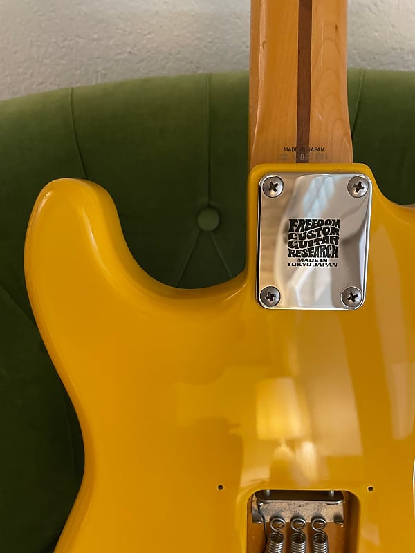 Fender Japan Stratocaster ST-700 SPL Rebel Yellow 1986 Rebel