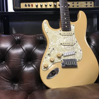 Fender American Standard Stratocaster Left-Handed RW Olympic White 1989 image 20