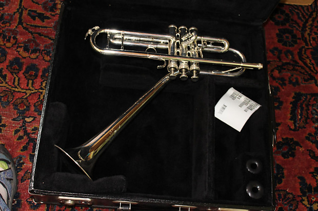 King Silver Flair Trumpet 2055TUB DIZZY BELL MINT DEMO MODEL