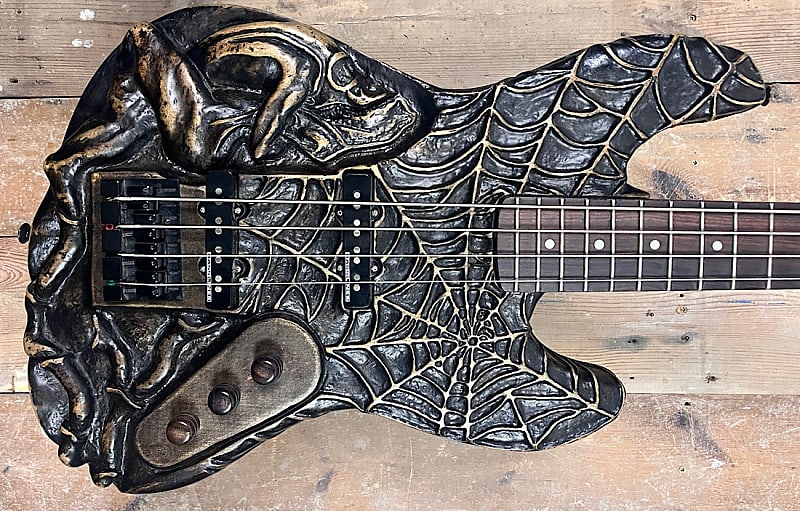 B&G Art Carved Spider Bass image 1