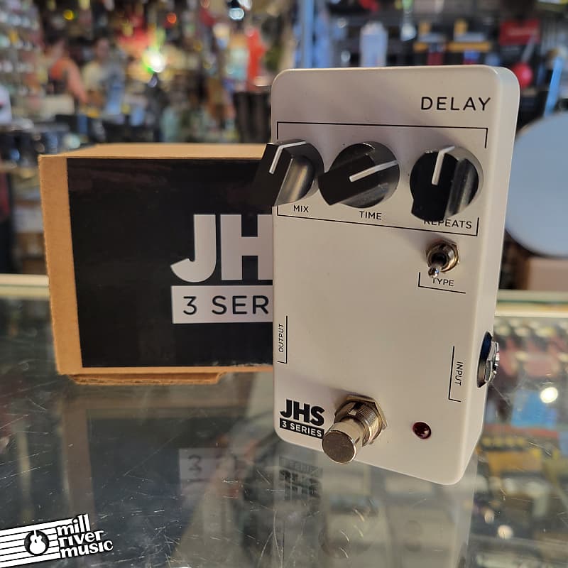 JHS 3 Series Delay Effects Pedal w/ Box Used