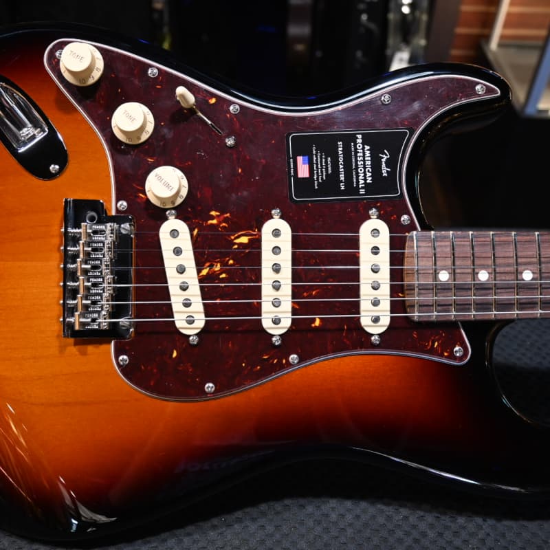 Photos - Guitar Fender American Professional II Stratocaster Left-Handed 3-Col... 3-Color Sunburst 