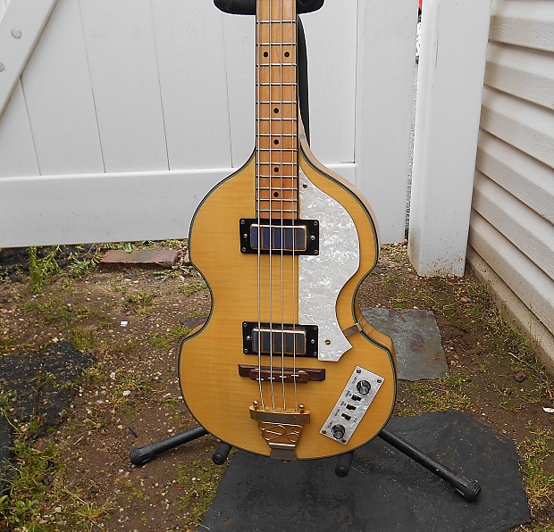 Jay Turser Violin Bass Guitar with Hardshell Case
