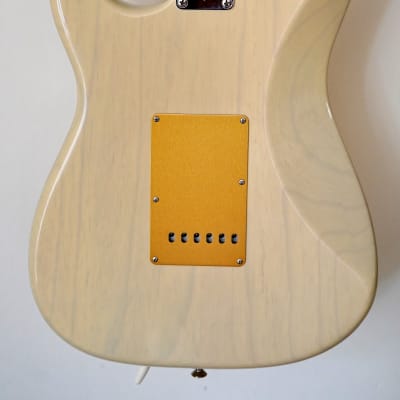 Fender STRATOCASTER CS AMERICAN CUSTOM HONEY BLOND ASH ROASTED TIGER V NECK 2023 - Honey Blonde image 4